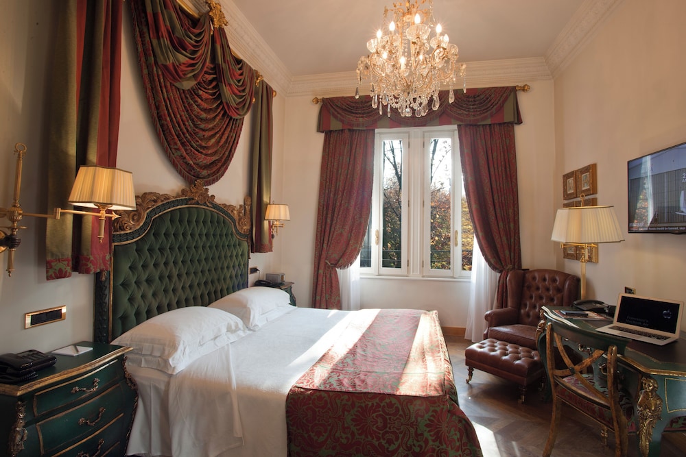 Deluxe Room - Photo 8