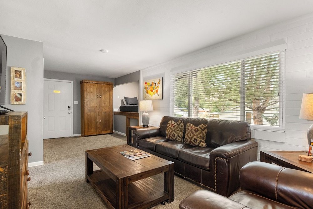 Condo photo 3