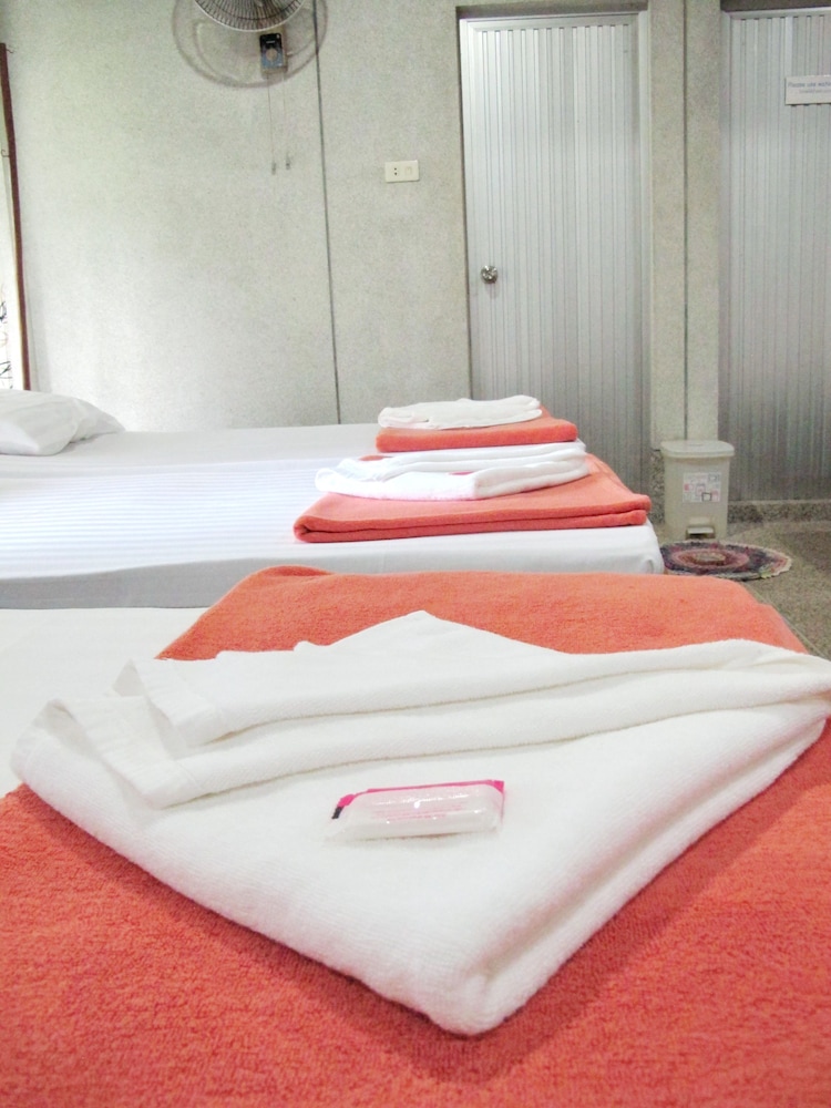 6 Beds Domitory photo 2