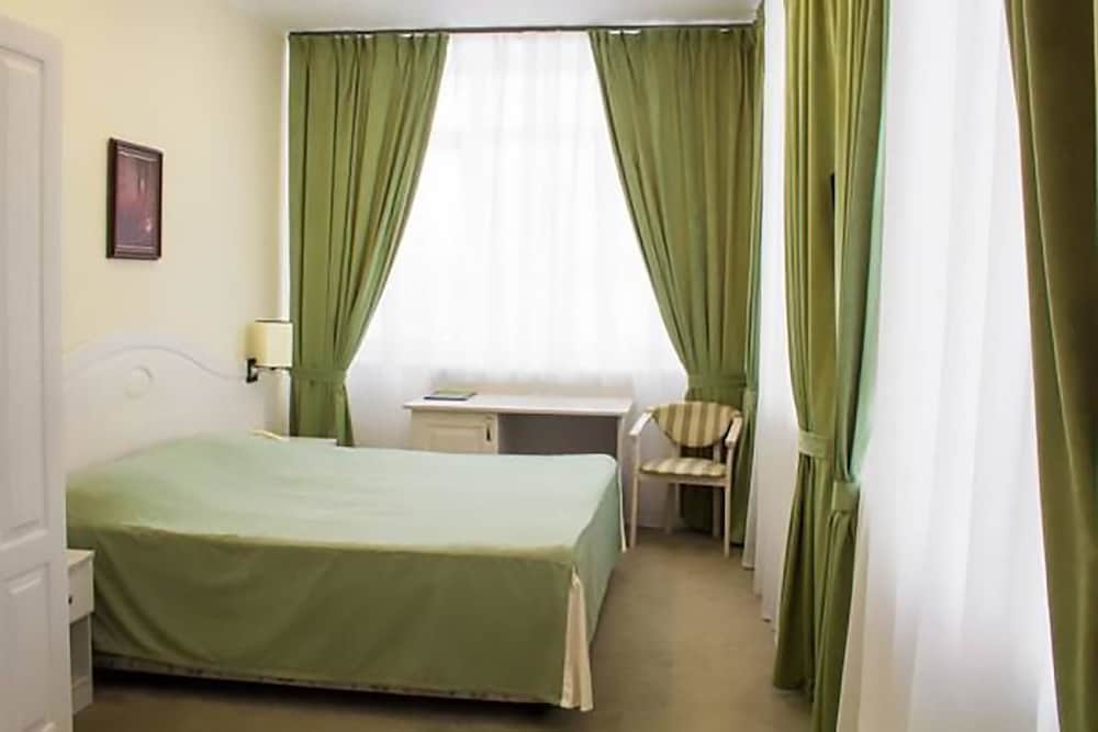 Standard Double or Twin Room photo 1