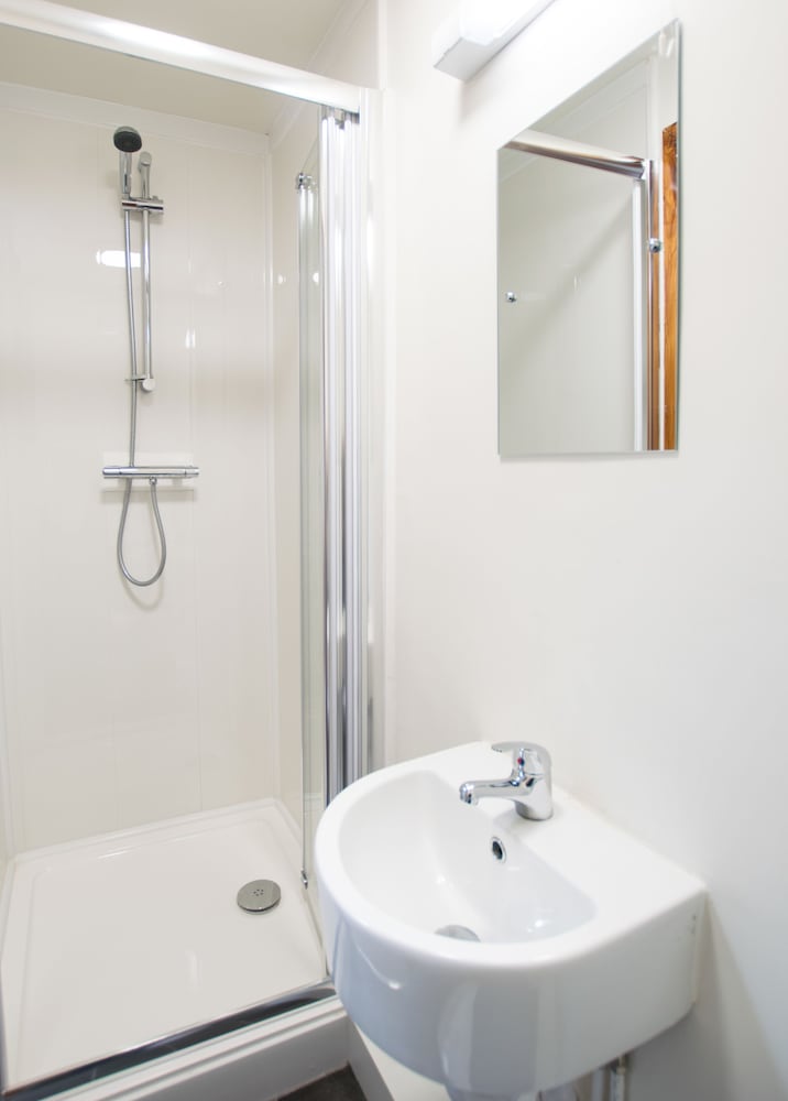 Basic Single Room, 1 Twin Bed photo 3
