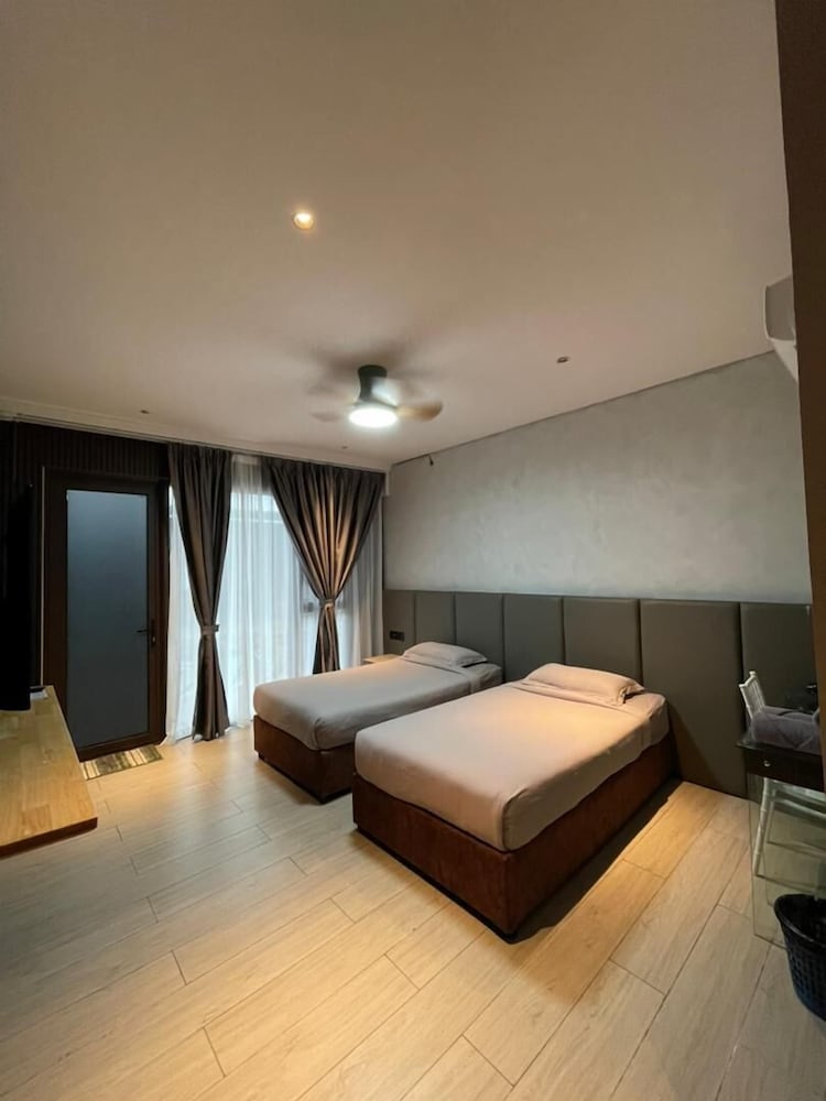 Deluxe Twin Room photo 1