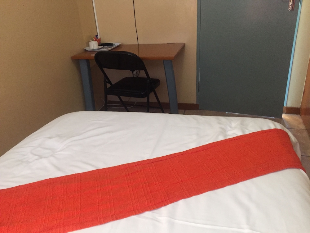 Single Room, Non Smoking photo 3