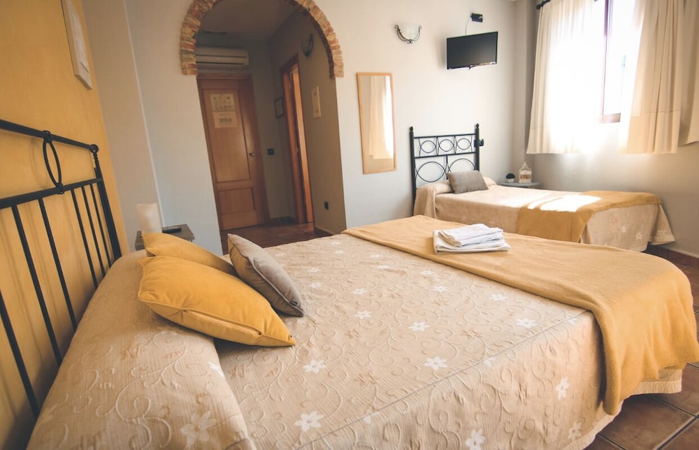 Habitación Cuádruple, Vista a la Montaña