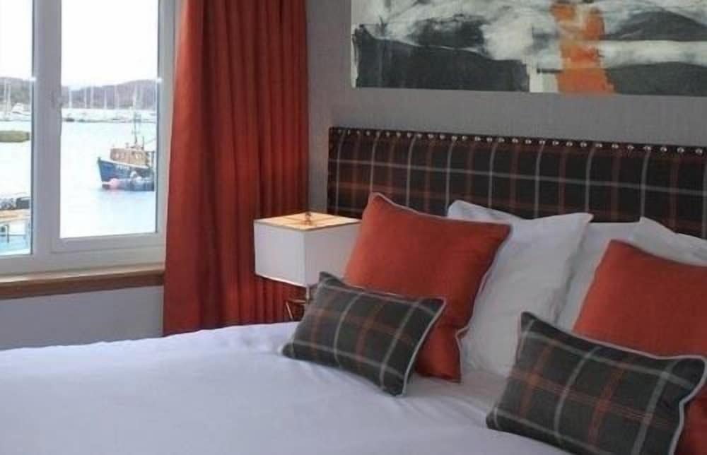 Double Room, Ensuite (Loch View) photo 1
