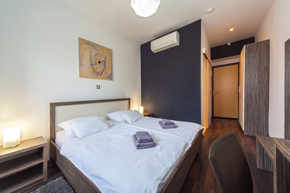 Superior Double Room, City View photo 2