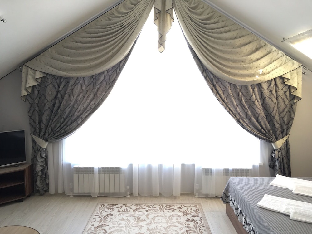 Luxury Suite, 1 Queen Bed with Sofa bed, Non Smoking photo 2