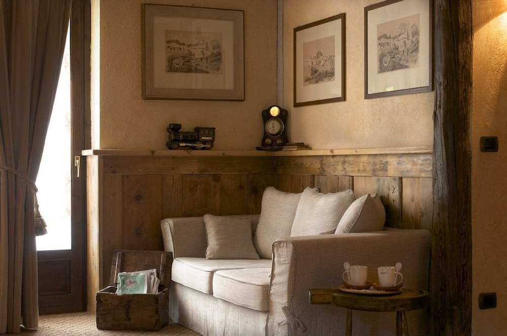 Suite - Photo 7