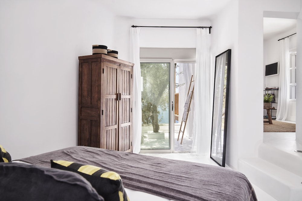 One Bedroom Sea View House