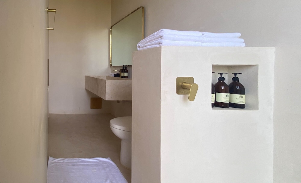 Junior Suite Oceanfront photo 3