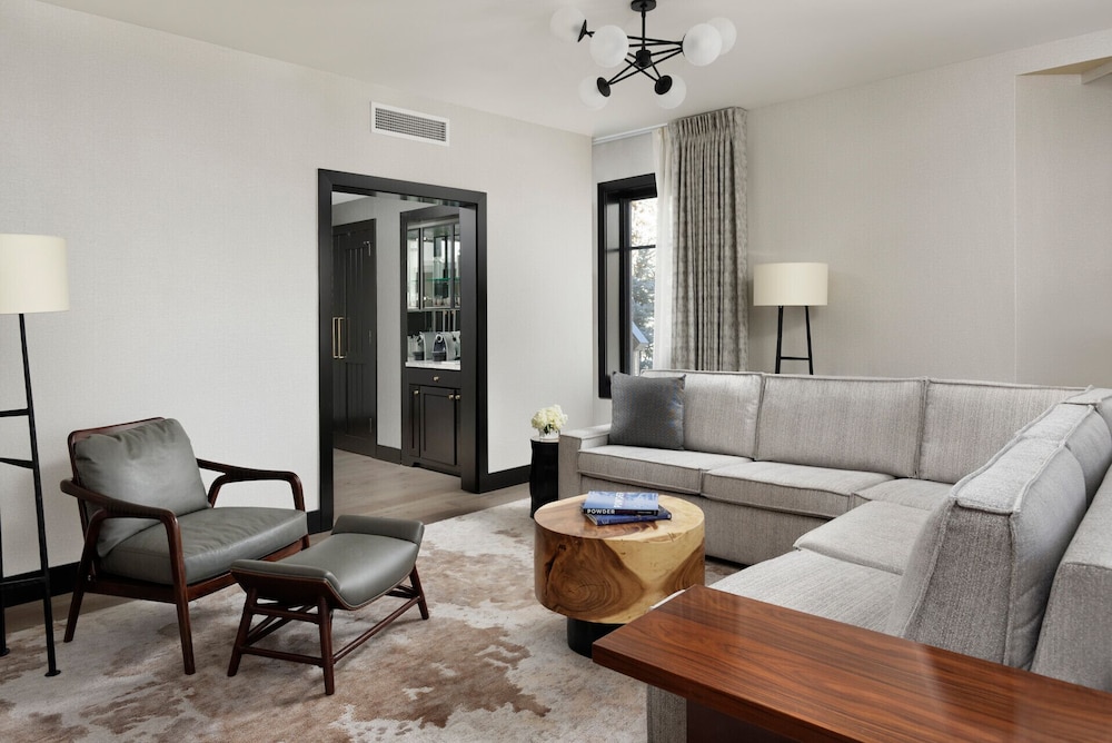 One Bedroom Suite - Photo 1