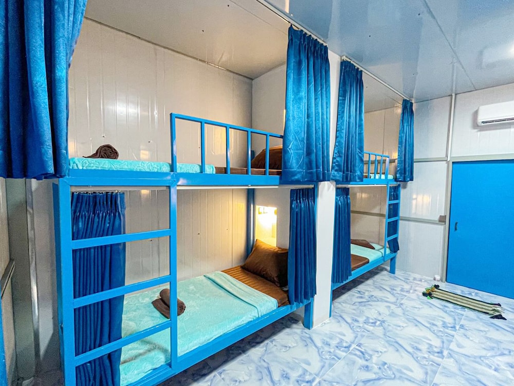 Deluxe Shared Dormitory photo 3