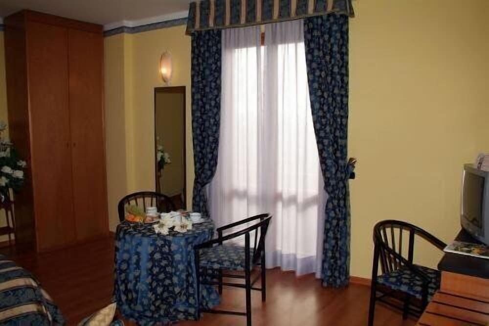 Quadruple Room photo 2