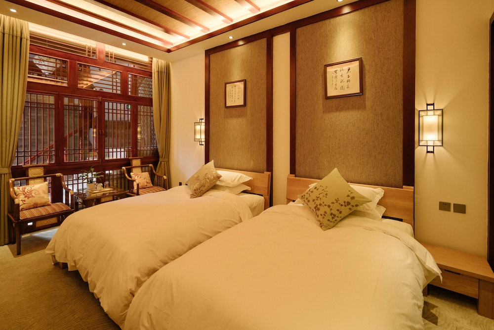 Elite Twin Room