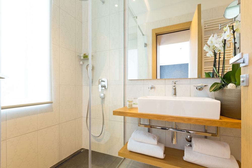 Executive Double Room, Balcony, City View - Photo 10