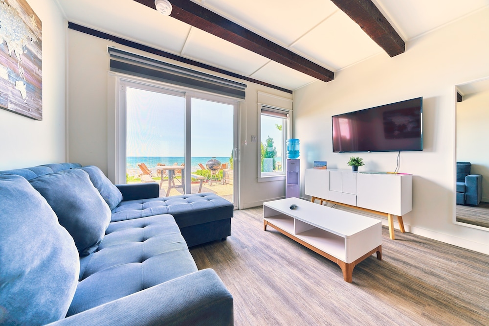Townhouse Suite 205 - 2 Storeys - Photo 6