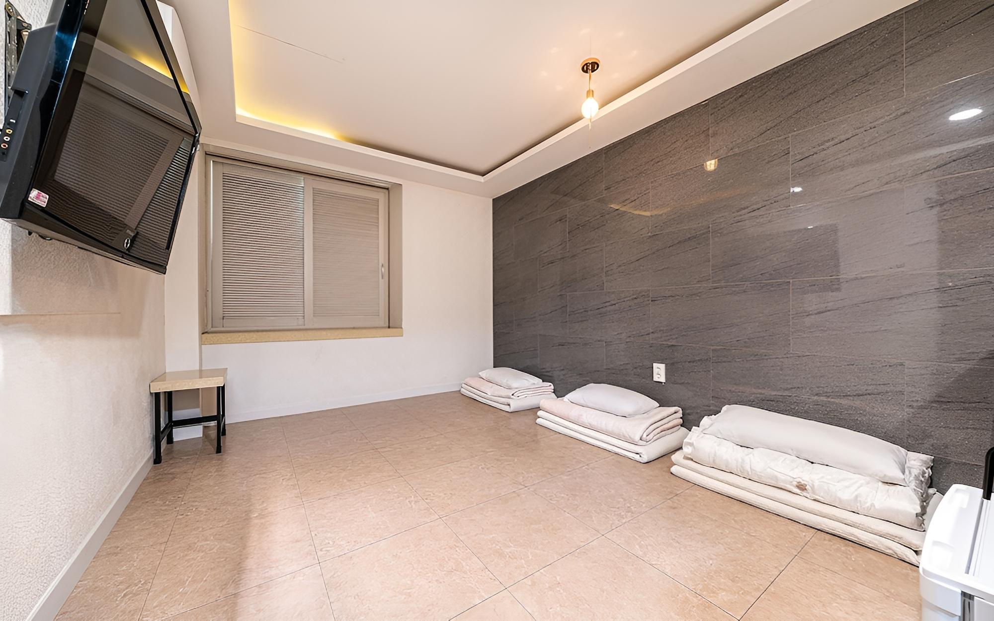 Room (Ondol-1 room 1 week)