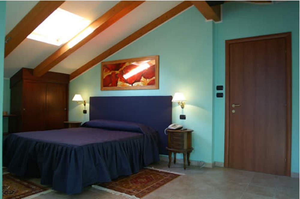 Single Room photo 3