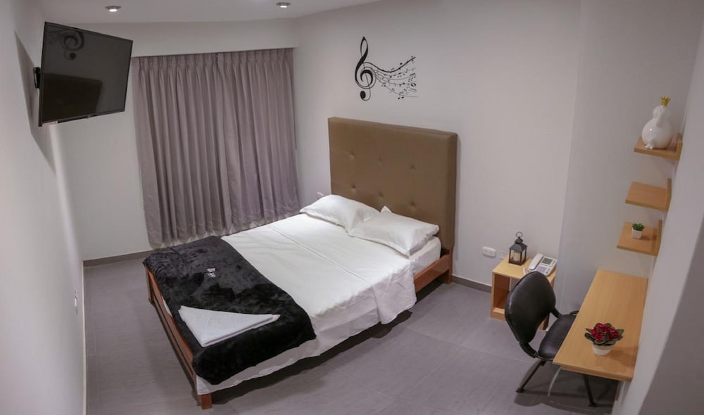 Honeymoon Room photo 2