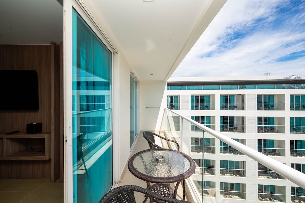 Room, 2 Bedrooms (Residence, King+Twin) - Photo 7
