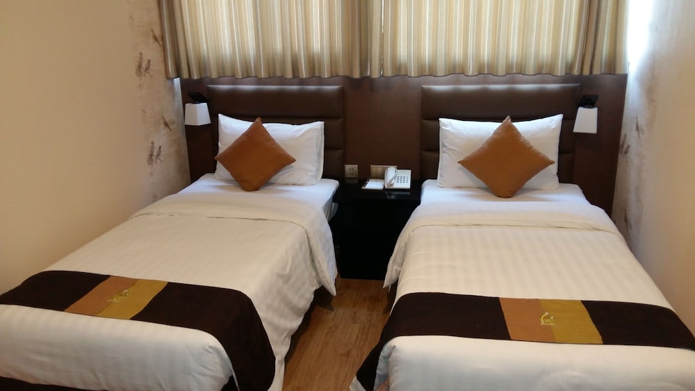 Standard Double or Twin Room, 1 Bedroom, Private Bathroom, City View photo 1