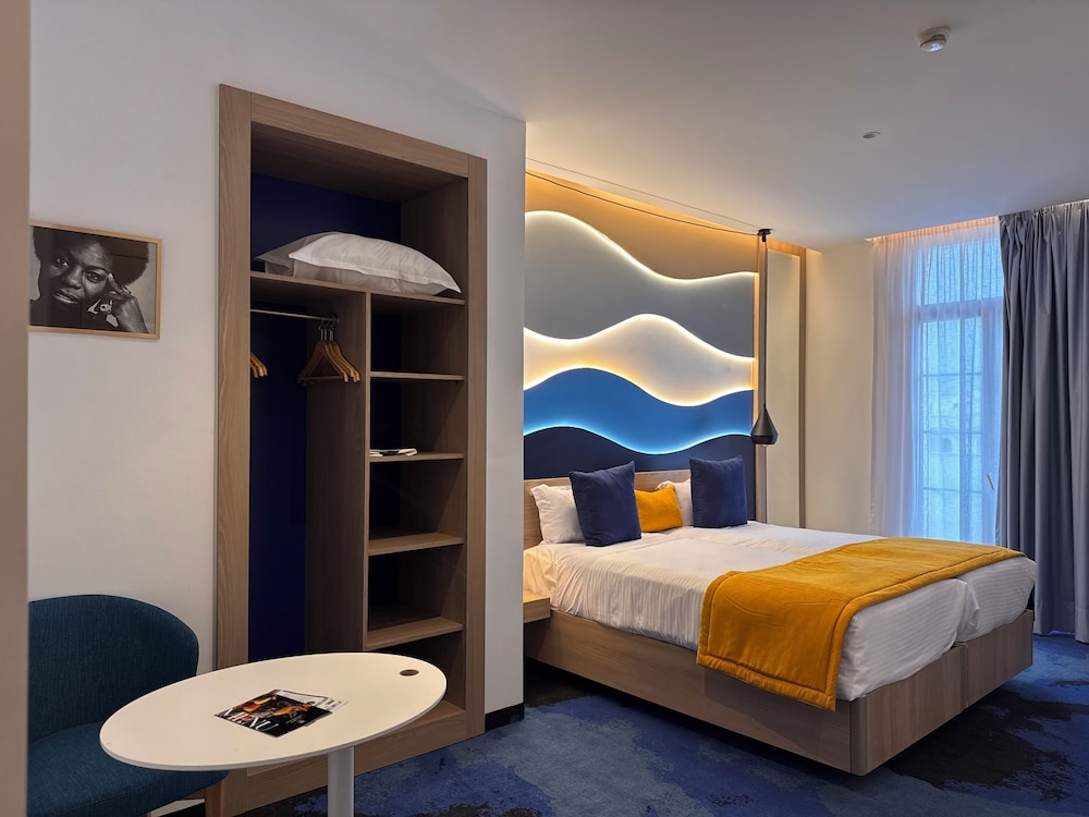 Comfort Room - Photo 1