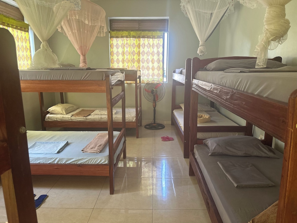Basic Shared Dormitory, Men only photo 1