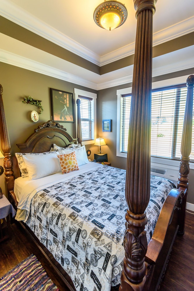 The "Under the Tuscan Sun" Suite
