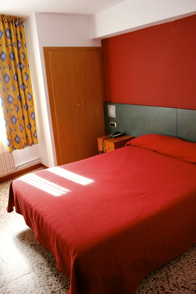 Standard Double or Twin Room photo 2