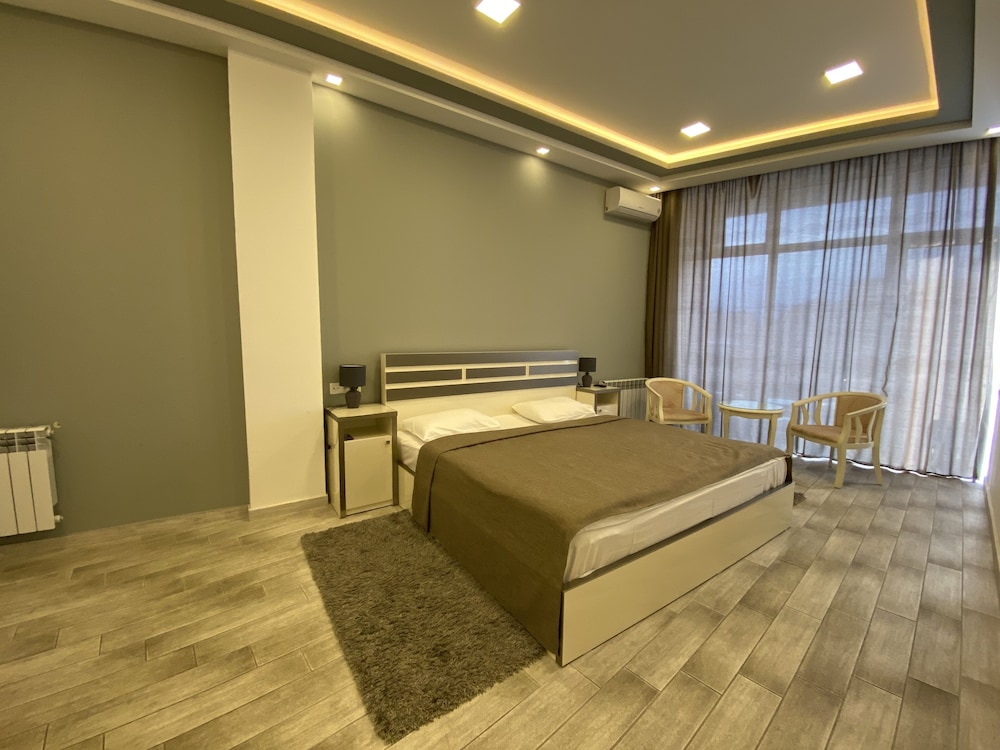 Deluxe Room, 1 King Bed