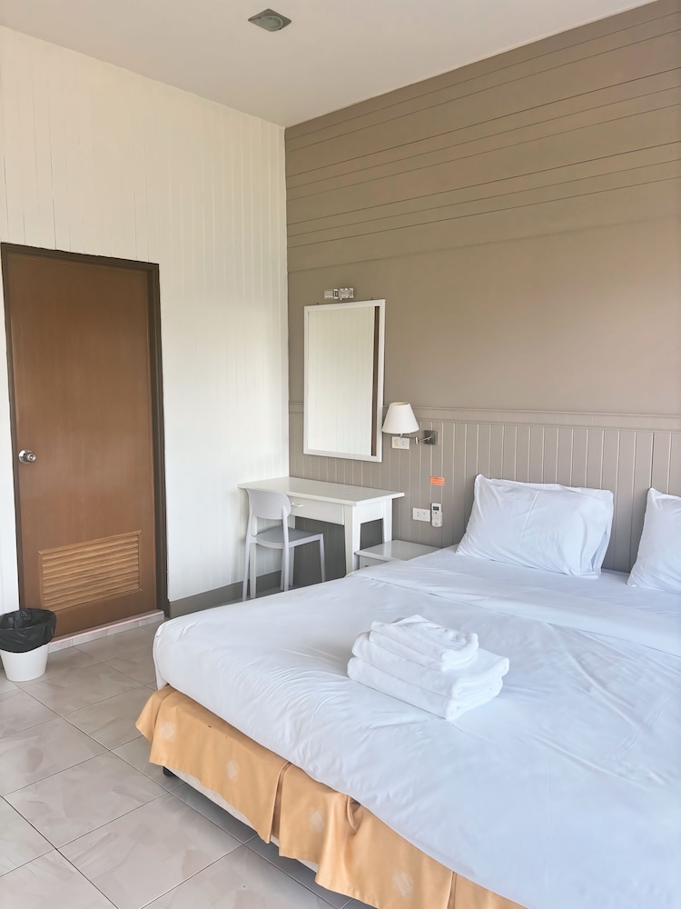 Comfort Condo, 1 King Bed with Sofa bed photo 2