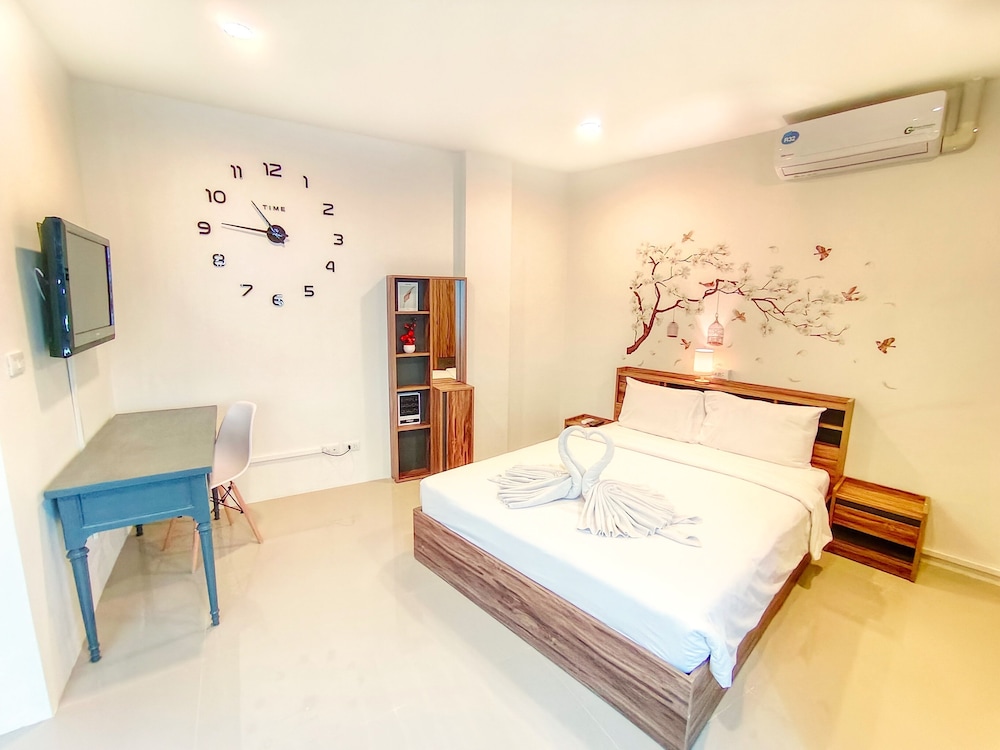 Deluxe Double Room - Photo 1