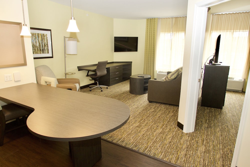 Suite, 1 Bedroom, Accessible (Communications, Not Pet Friendly) photo 1