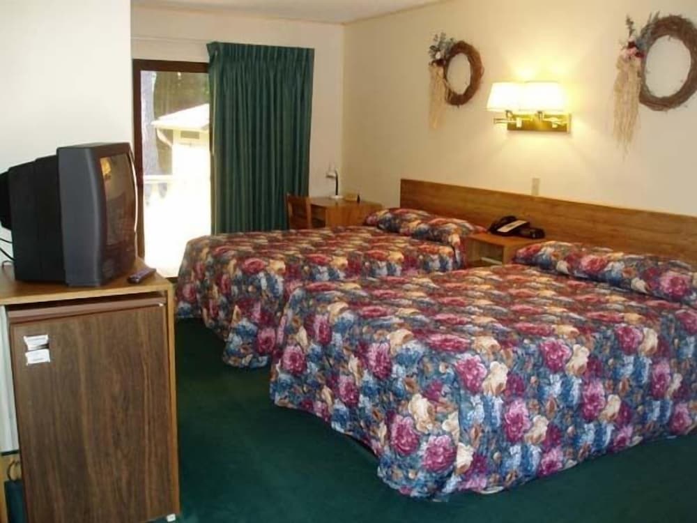 Room, 2 Double Beds photo 1
