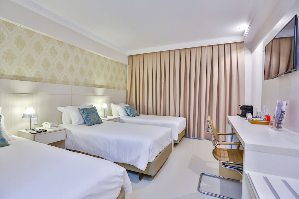 Deluxe Room, Multiple Beds