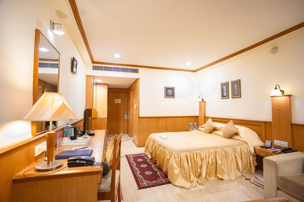 Deluxe Room - Photo 1