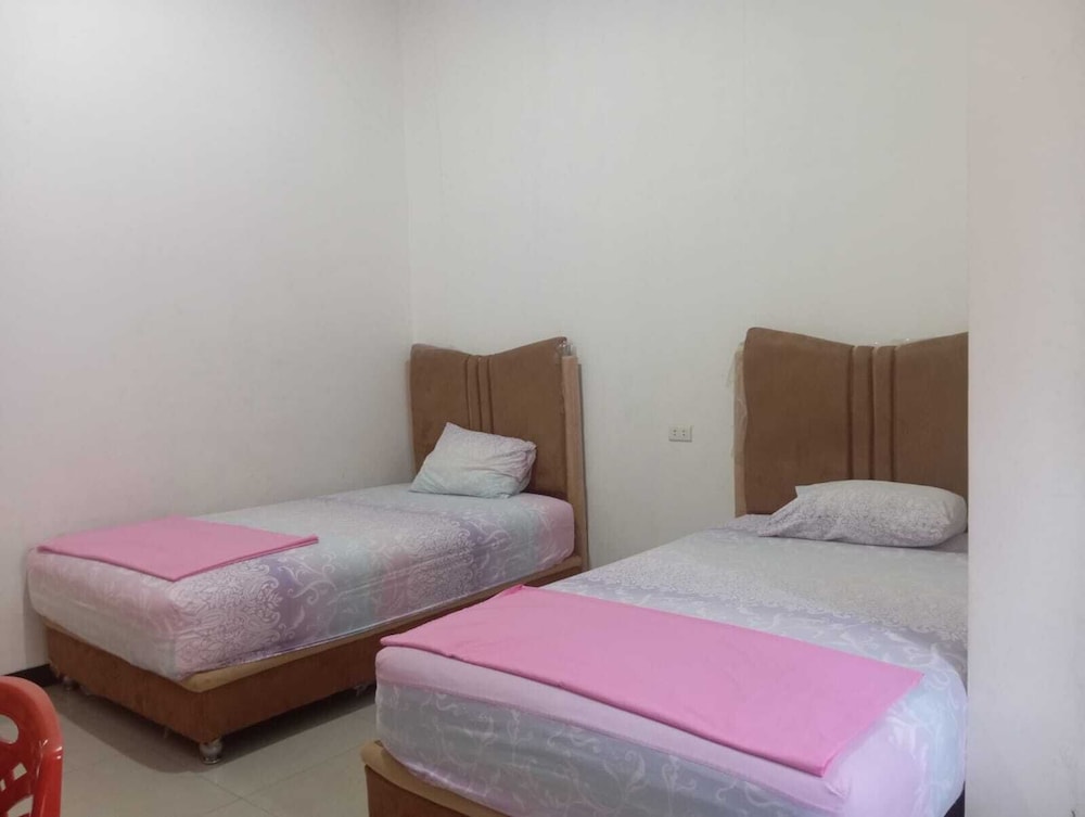 Standard Twin Room photo 3