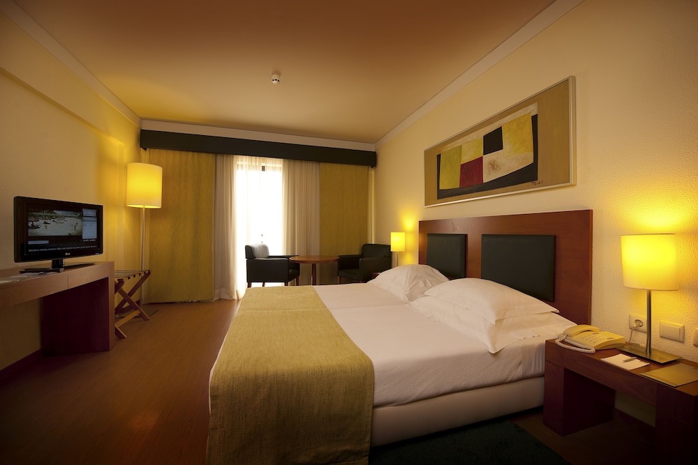 Junior Suite (3 Adults) - Photo 2