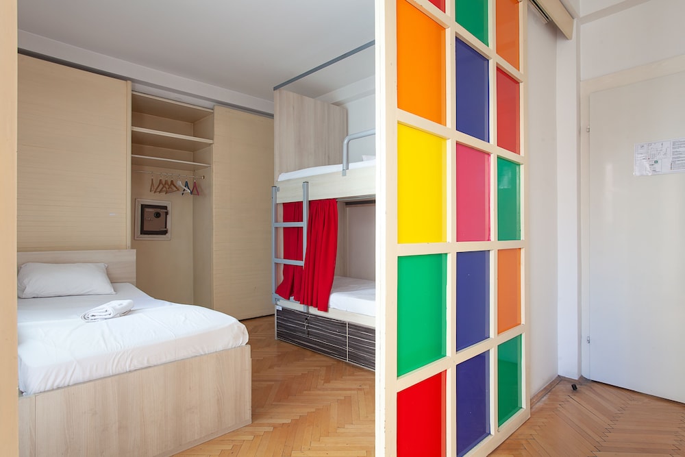 Superior Shared Dormitory, Multiple Beds, Shared Bathroom photo 2