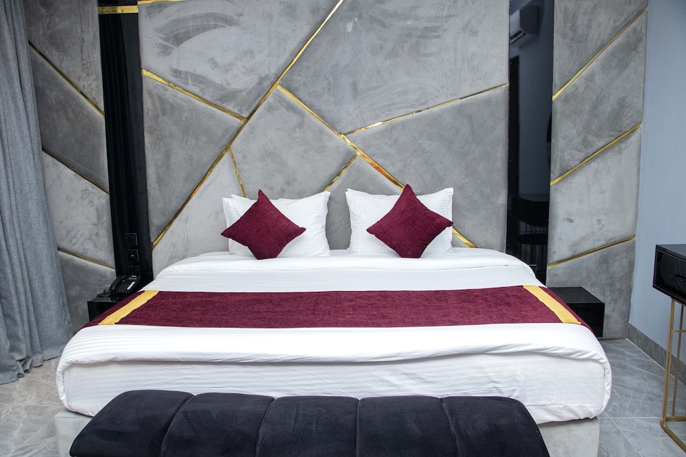 Luxury Room