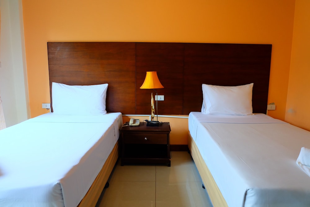 Standard Twin Room photo 2
