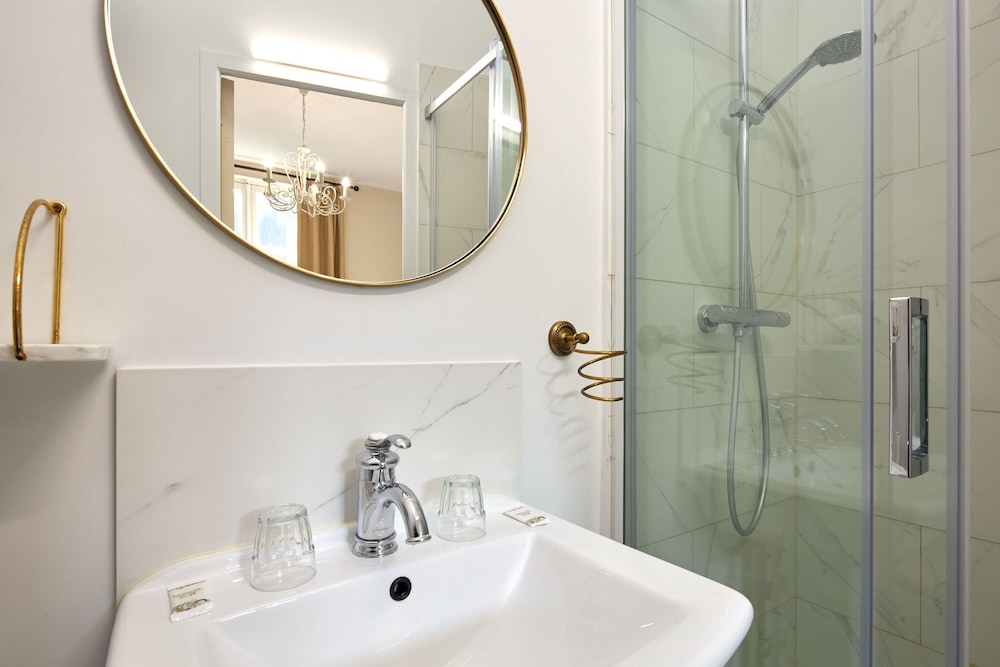 Classic Triple Room - Photo 2