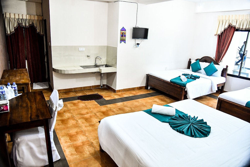 Deluxe Double Room, 1 King Bed, Mountain View