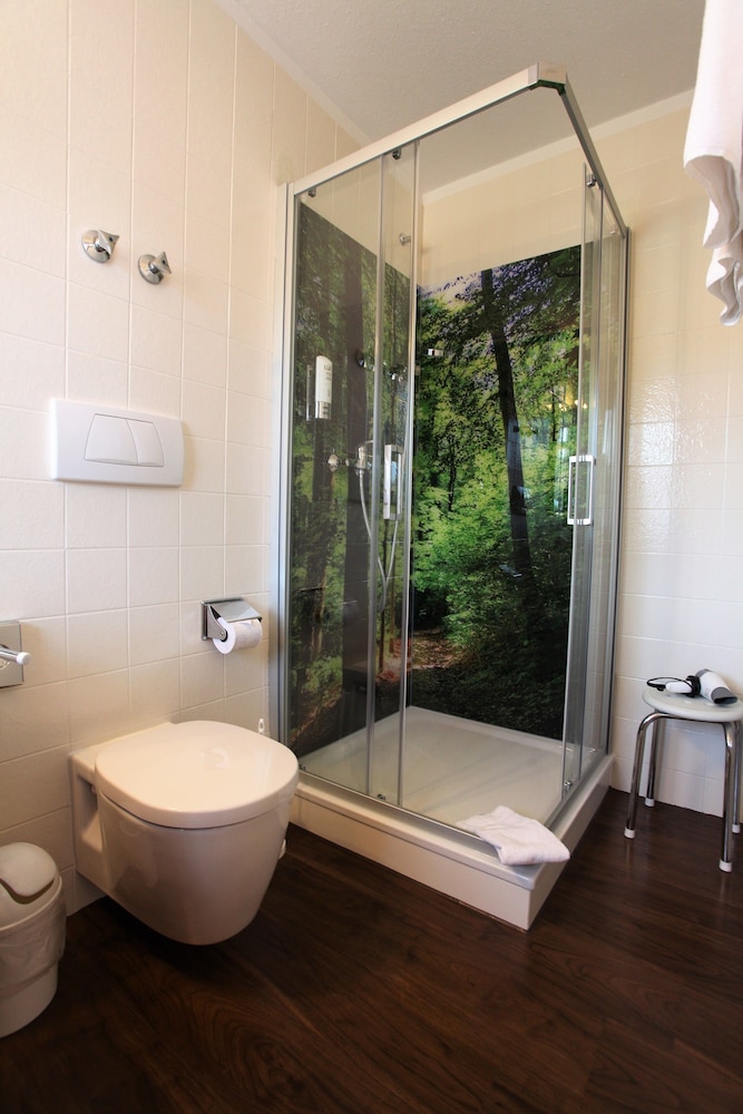 Economy Double Room - Photo 5