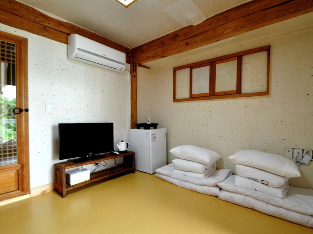Room (Ondol D) photo 2