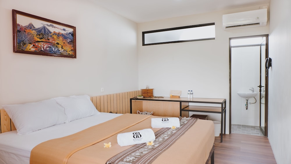 Superior Room, 1 Queen Bed, Non Smoking - Photo 2