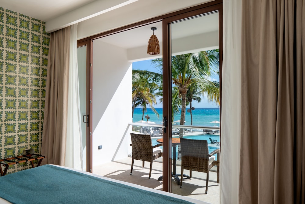 Oceanview Room - Photo 6