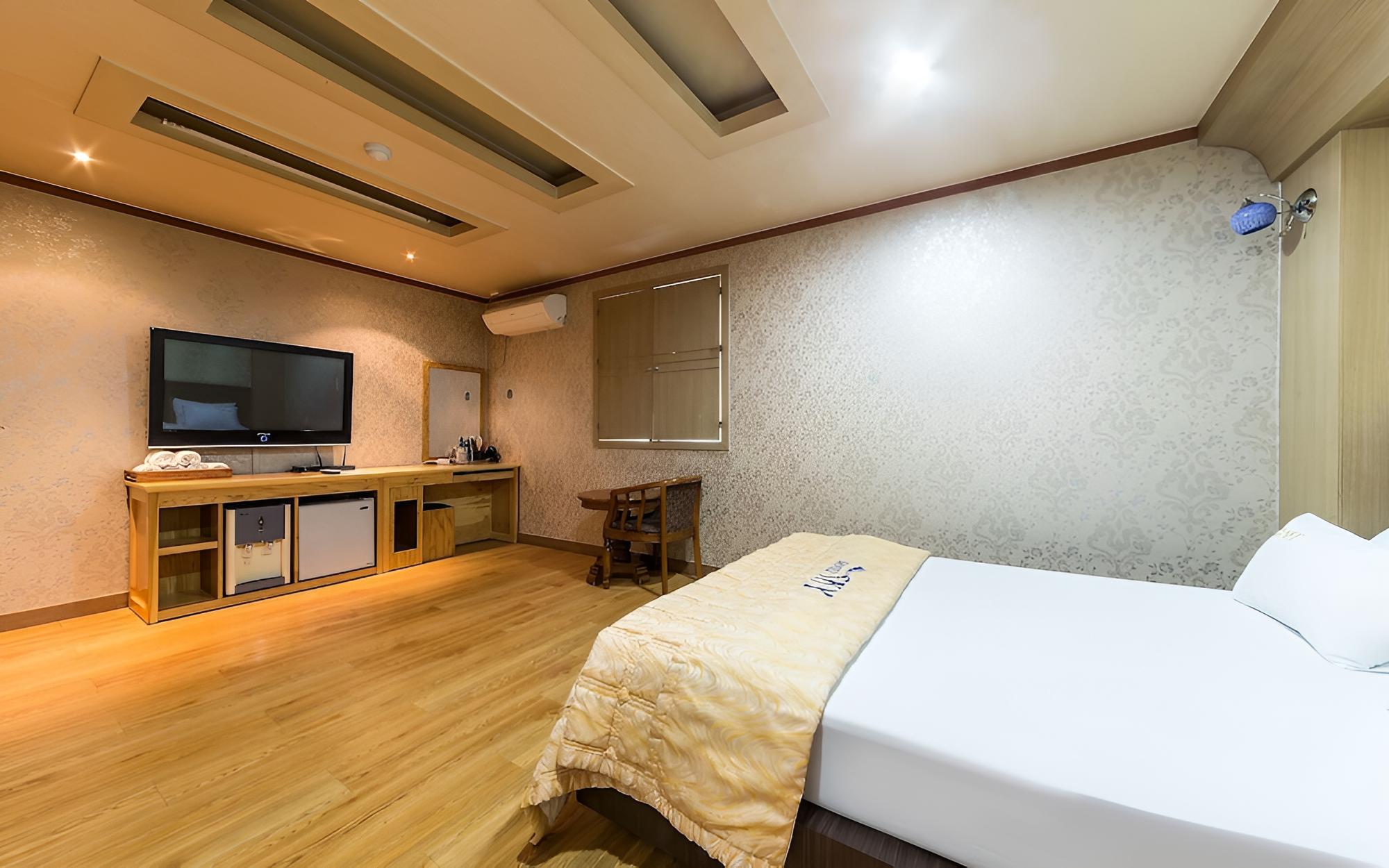 Room (Standard Room) photo 2