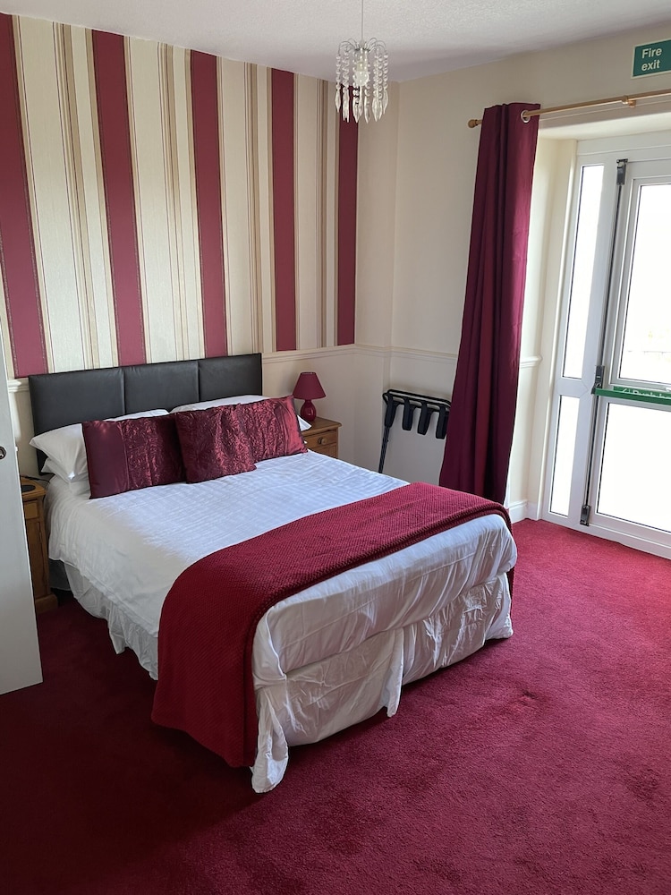 Standard Double Room, Ensuite - Photo 3
