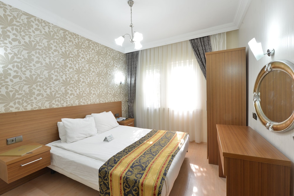 Standard Studio, 2 Bedrooms, Balcony, Garden View